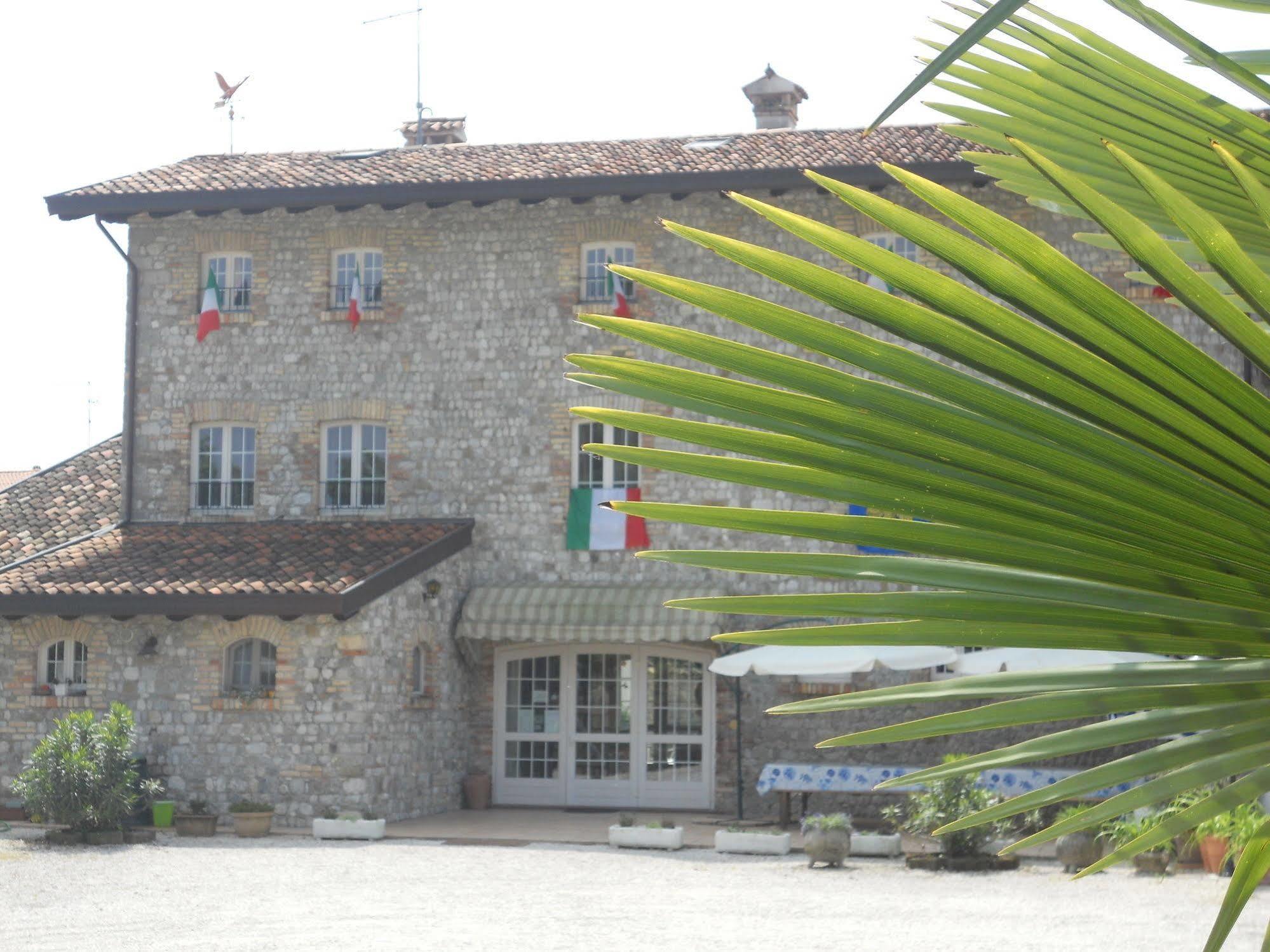 Julienne Hotel 2*